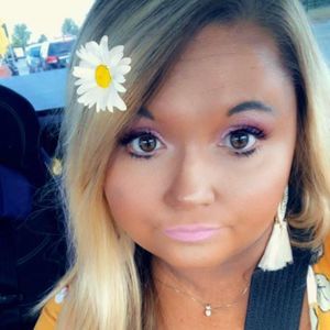 Meet your Posher, Mandy lynn